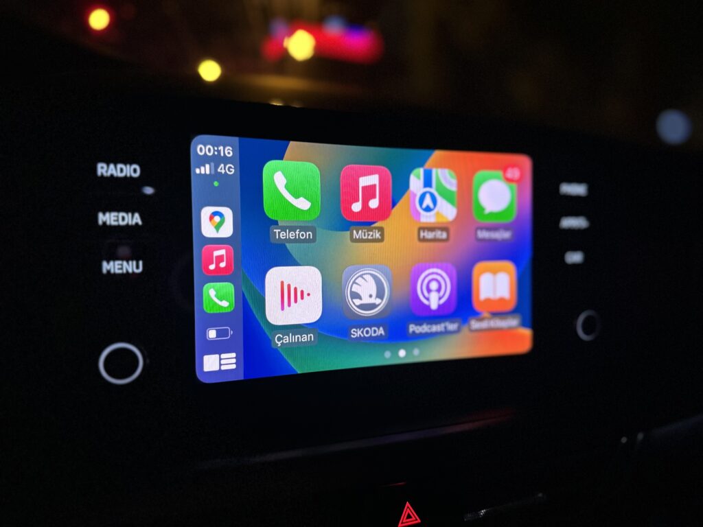 EKIY A1 Mini Kablosuz CarPlay Cihazı İncelemesi