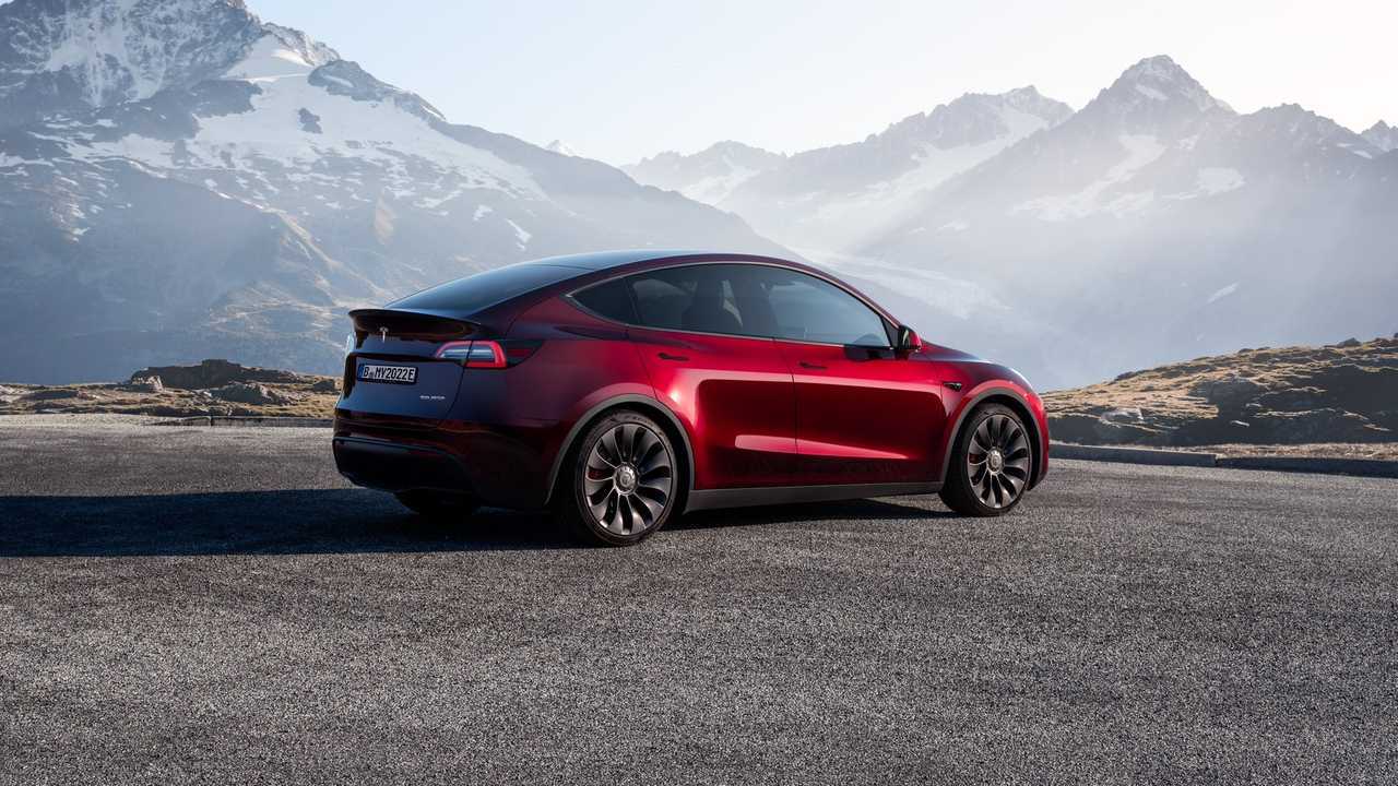 Tesla Model Y: Kapsamlı Bir Bakış - Zapyus Media